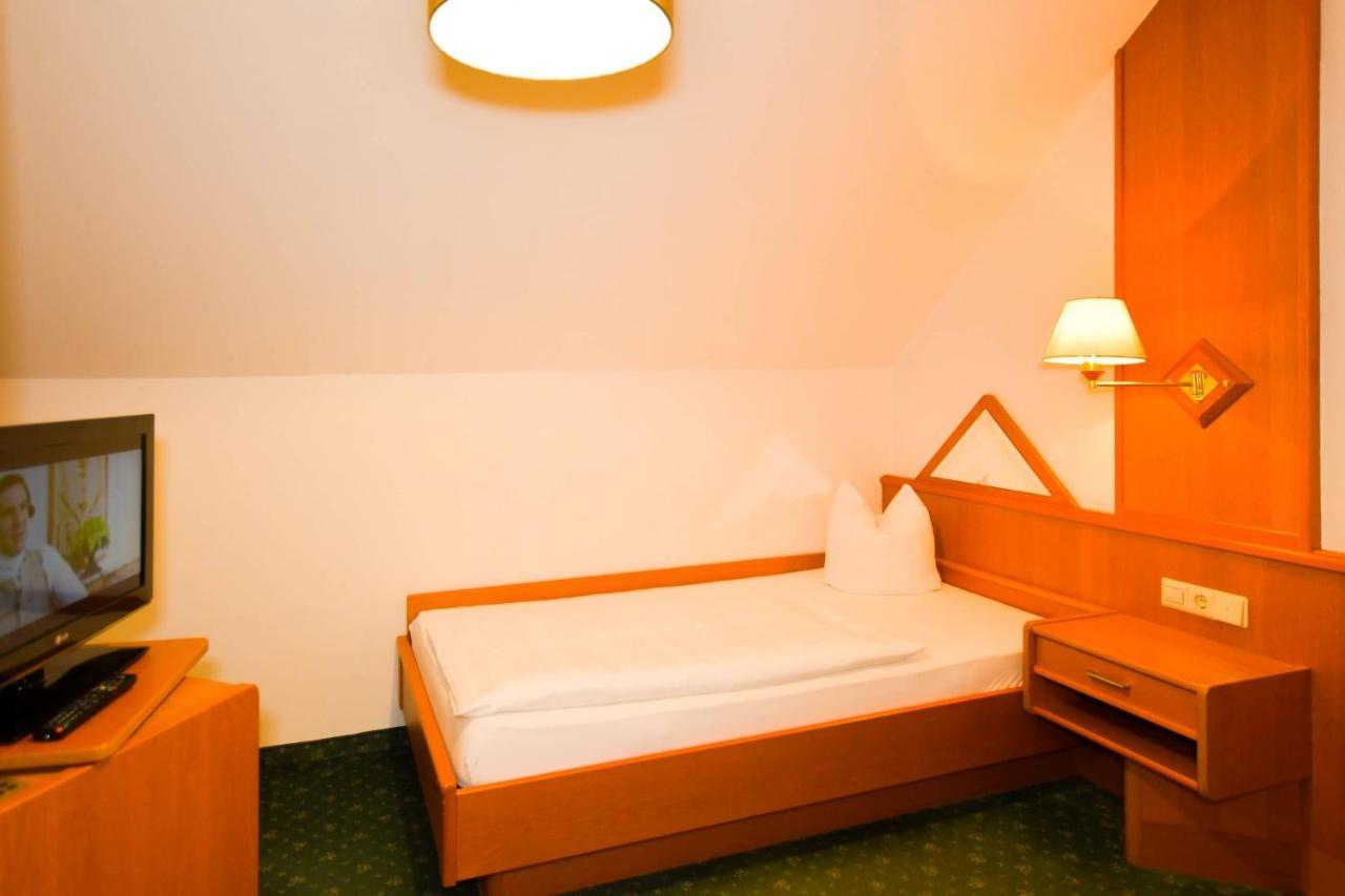 Hotel Jerolitsch 克鲁彭多夫 外观 照片