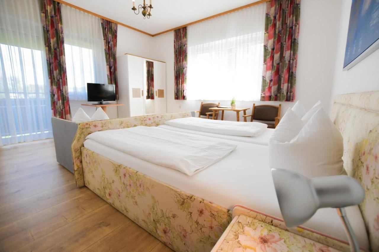 Hotel Jerolitsch 克鲁彭多夫 外观 照片