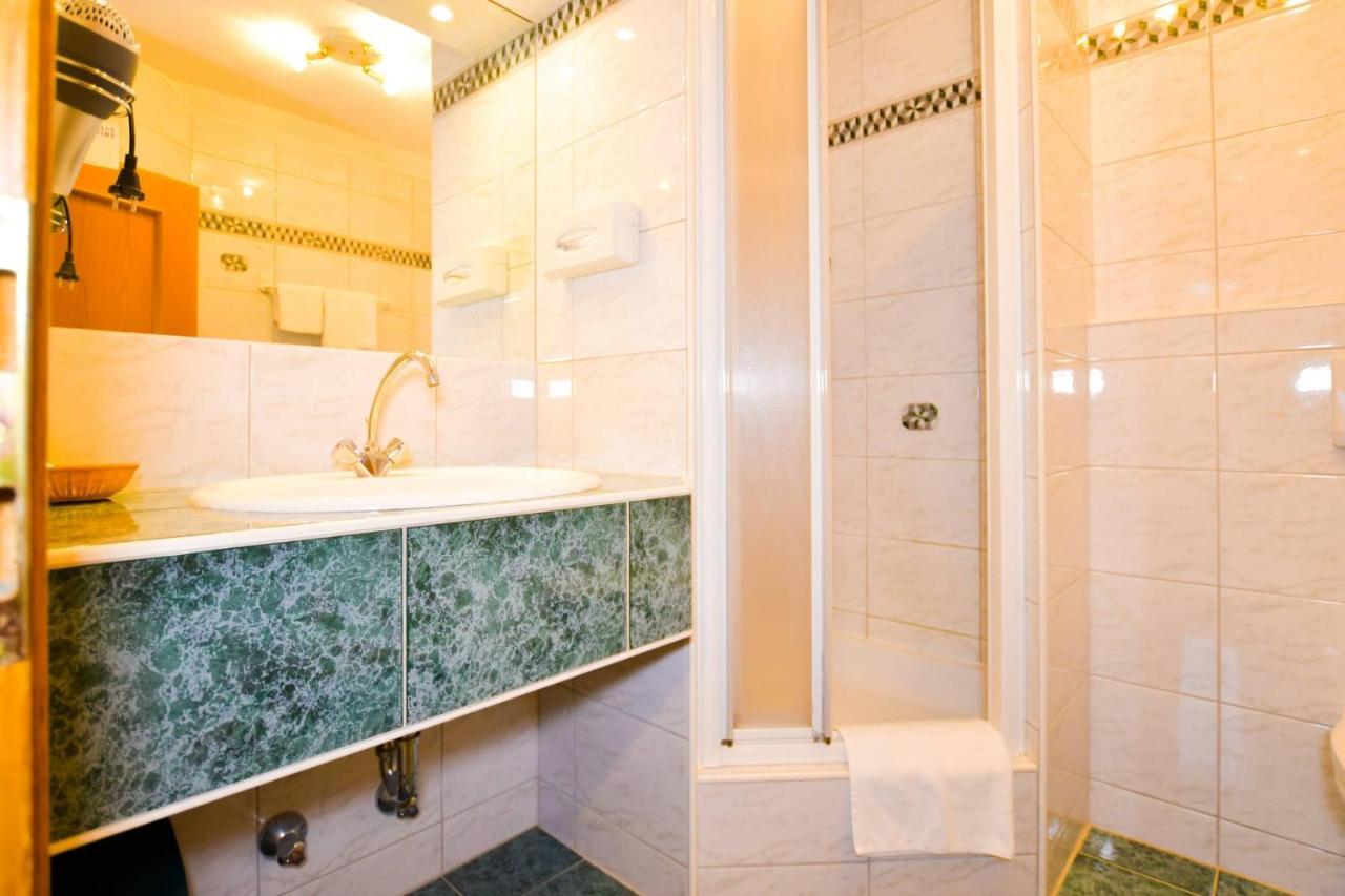 Hotel Jerolitsch 克鲁彭多夫 外观 照片
