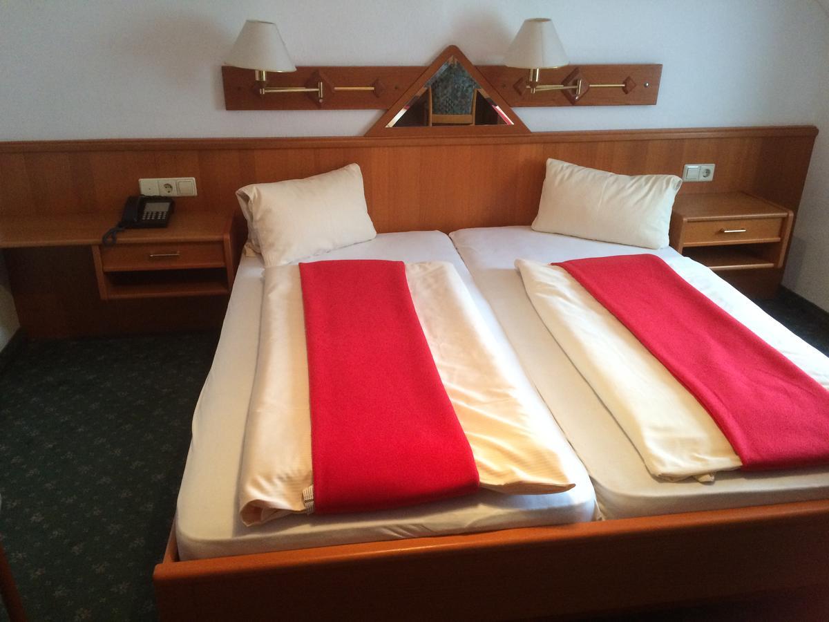 Hotel Jerolitsch 克鲁彭多夫 外观 照片